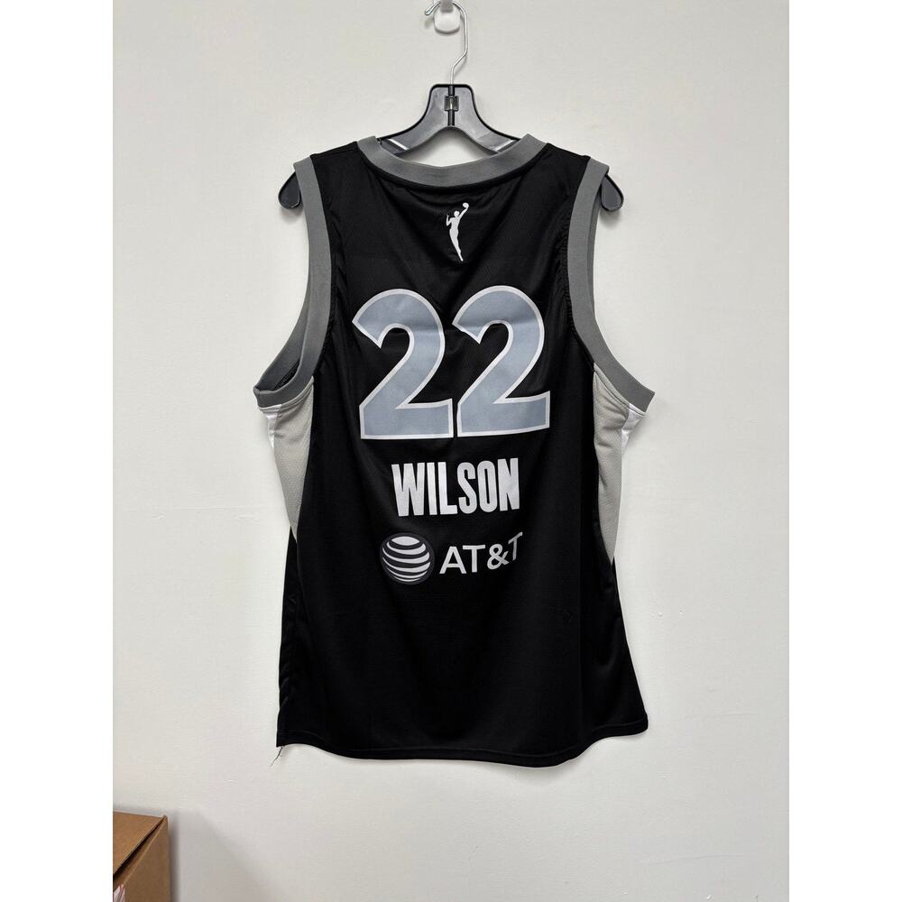 #22 WNBA Basketball Jersey NWT L